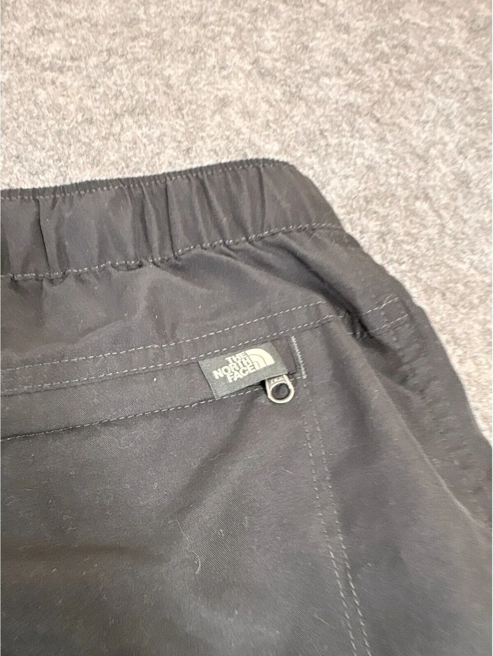 The North Face Cargo Shorts Mens XL Gray Hiking Utility Outdoor Nylon Shorts